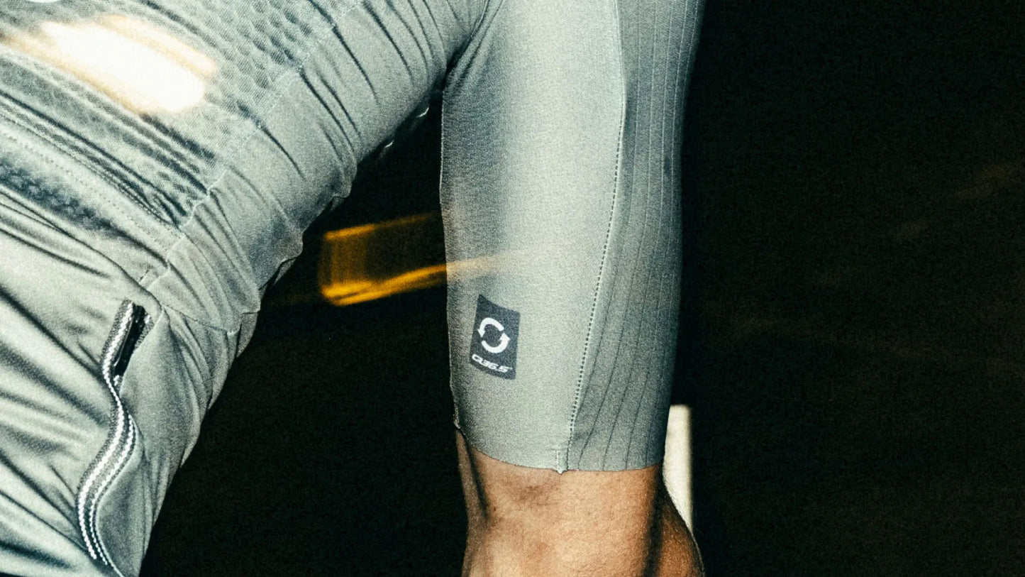 detail_3_image_jersey_q36.5_signature_olive_green_r2[1]