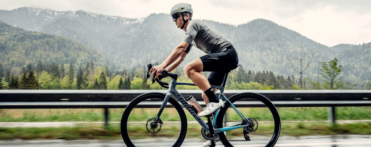 footer_image_mens_bib_shorts_gregarius_ultra_long_black_004ULONG.2[1]