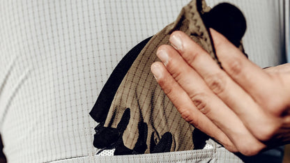 detail_2_image_gloves_pinstripe_summer_gloves_olive_green